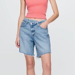 NWOT: Gap Denim Short: 8" Mid Rise '90s Loose Denim Bermuda Shorts